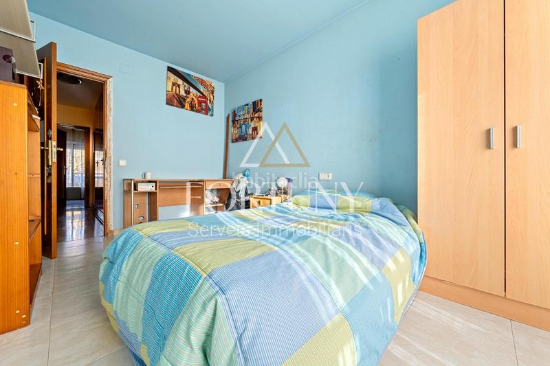 Foto 1e0e2989-ab0e-42fa-8090-ed392311ebd8. Casa adossada amb calefacció aparcament piscina a Reus