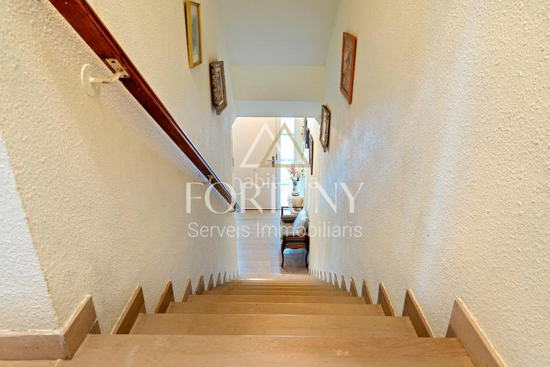 Foto 9c92cd8f-441b-45fa-9cc2-1dfd9ed237de. Casa adossada amb calefacció aparcament piscina a Reus