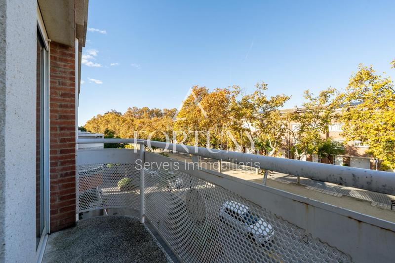 Foto f7e757c5-18f6-4a0f-aef6-20d7ba72fc23. Casa adossada amb calefacció aparcament piscina a Reus