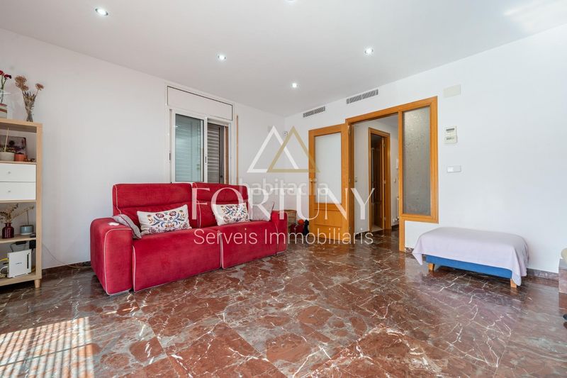 Foto e7a8a346-a193-4da3-86a5-8e24b6b82bb2. Casa adossada amb aparcament a Migjorn Reus