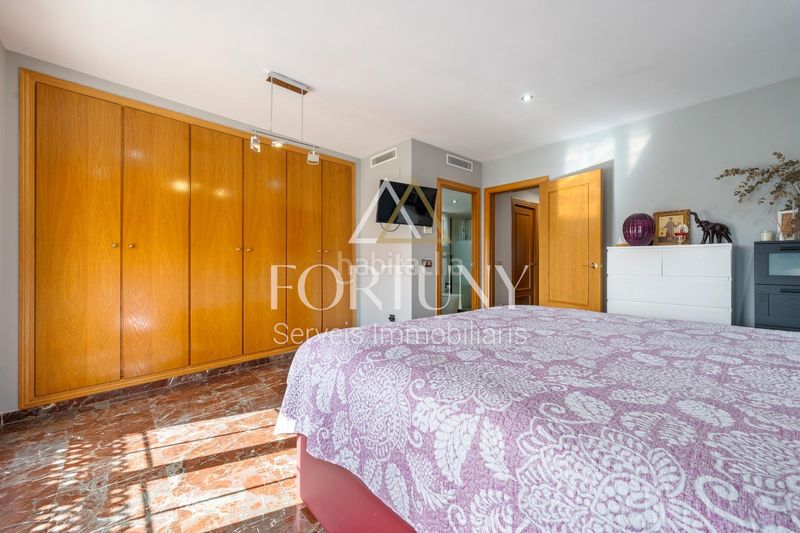 Foto e9a3b77f-94ce-4f71-8a04-aef6c6567572. Casa adossada amb aparcament a Migjorn Reus