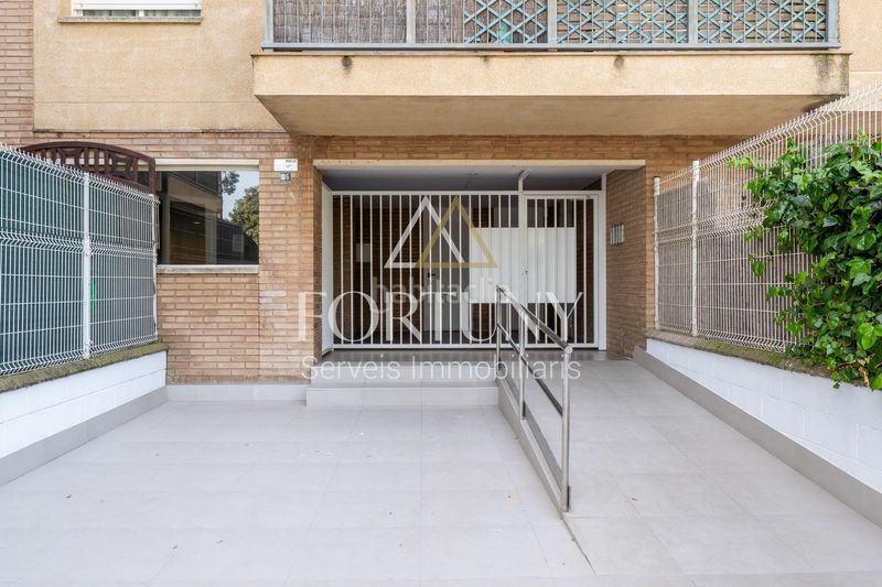 Foto 1602f26a-c44f-4f0f-89f9-632145c8bf8f. Pis amb aparcament a Mestral Reus