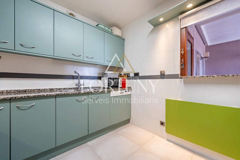 Foto 2e75f7a2-a402-4389-a1ff-14302d11072e. Pis amb aparcament a Mestral Reus