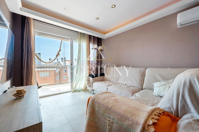 Foto ac370286-c7af-41ed-b5b1-5b503a7863a0. Pis amb aparcament a Mestral Reus