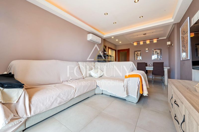 Foto d5bd4500-dd3d-46e6-b0d4-04ddb32e792e. Pis amb aparcament a Mestral Reus