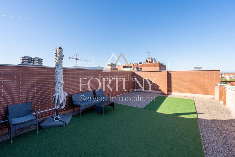 Foto 222ca319-a762-4849-bcb9-20853b172959. Àtic amb piscina a Centre Reus