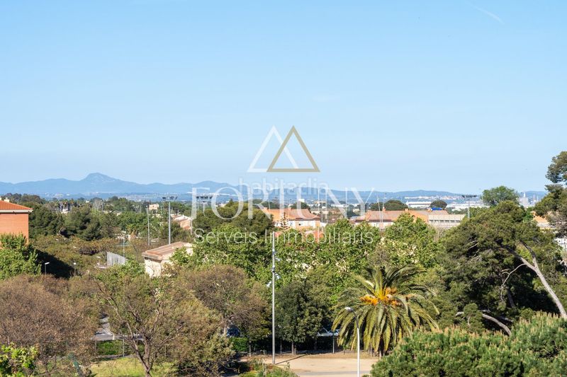 Foto 278c2466-7ec9-4959-88f7-fc3d61aeb34d. Àtic amb piscina a Centre Reus