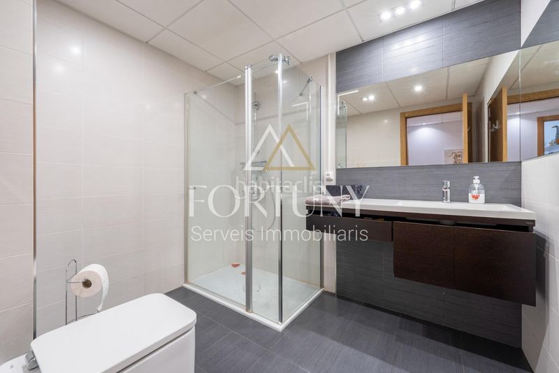 Foto 8b8d0b72-0044-4fbf-ba0b-441b5d298eeb. Àtic amb piscina a Centre Reus