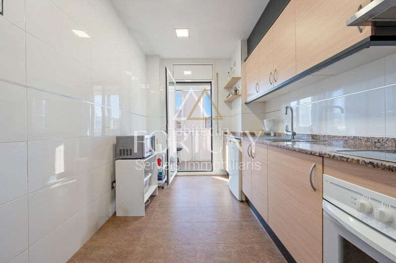 Foto c52c8158-adf2-46a6-85b4-064dfa86490e. Àtic amb piscina a Centre Reus