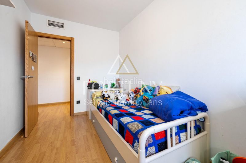 Foto e9d734ff-4c47-4707-ad00-88870223e9e9. Àtic amb piscina a Centre Reus