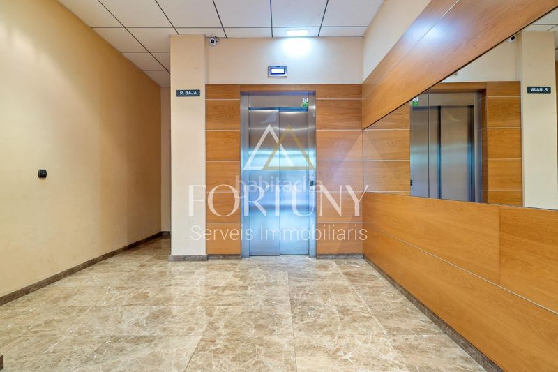 Foto efbe2911-0244-461b-b643-f0d204d2430c. Àtic amb piscina a Centre Reus