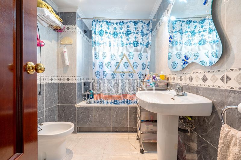 Foto 12988b93-e639-4350-a7a2-2bb32f44789c. Pis amb aparcament a Centre Reus