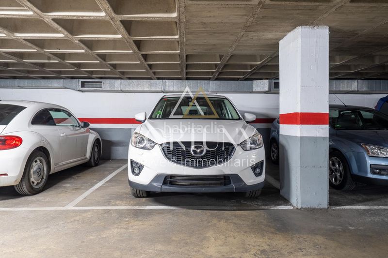 Foto 1d1eb759-bd37-401f-b103-1ee0efb993fa. Pis amb aparcament a Centre Reus