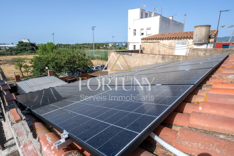 Foto 5277720d-b238-442b-a61d-6a5c2d8b390b. Casa adossada amb aparcament a Ponent Reus