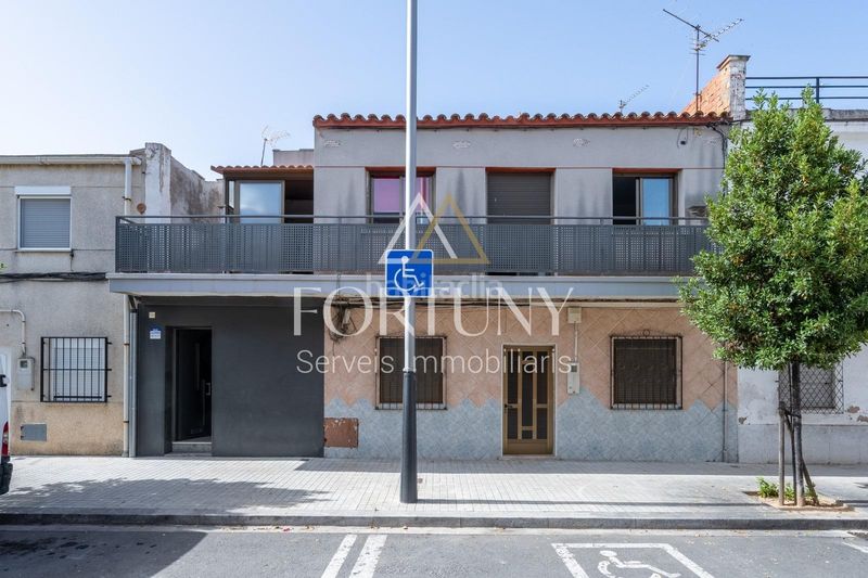 Foto 726b7180-d733-4b52-9737-79122c7bde0f. Casa adossada amb aparcament a Ponent Reus