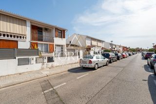 Haus  Calle mora d'ebre de. Casa en venta en calle mora debre, reus.