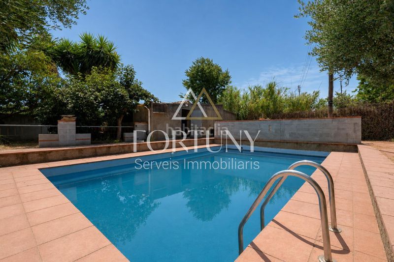 Foto 5f613b4d-8034-4784-b376-c53e0d6e5ae1. Casa amb piscina a Centre Reus