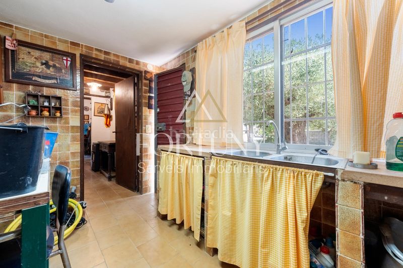 Foto a92750a8-a92a-4585-9365-b9e96af973a9. Casa amb piscina a Centre Reus