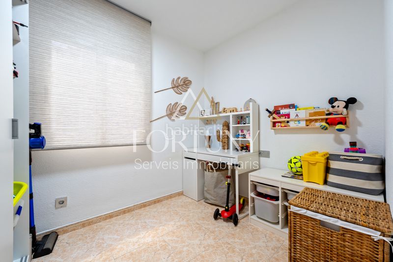 Foto a229d324-3f0a-46c2-95dc-0eccee495509. Pis amb aparcament a Centre Reus