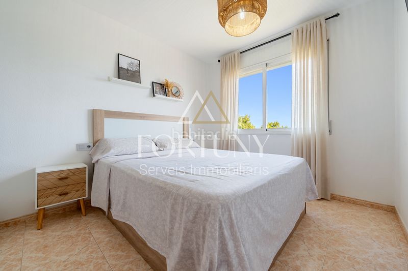 Foto e215a782-9a5b-40c9-a765-f744bc854ac5. Pis amb aparcament a Centre Reus