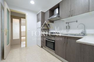 Etagenwohnung  Del carrilet 30. Piso en venta en reus