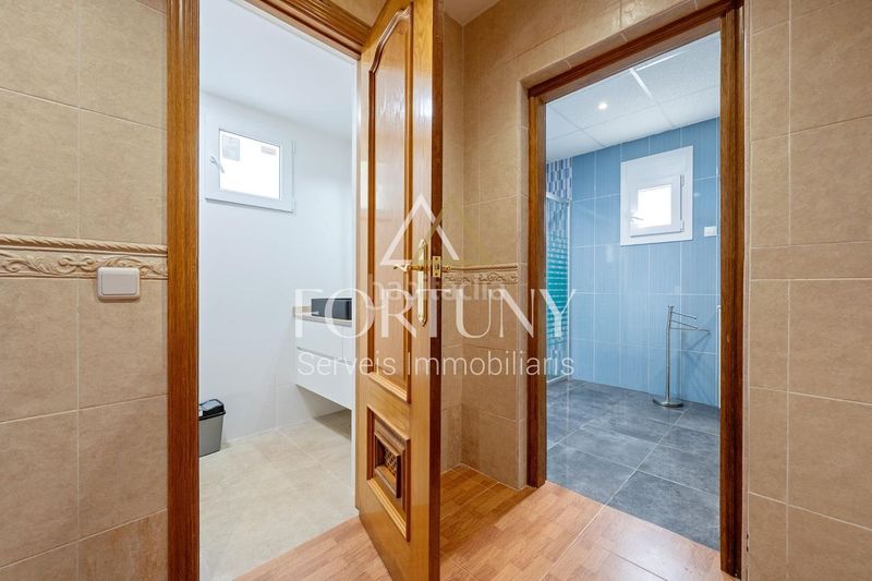 Foto 10eb9ae1-b244-4c83-84f6-ac1980782ac3. Casa amb piscina a Mestral Reus