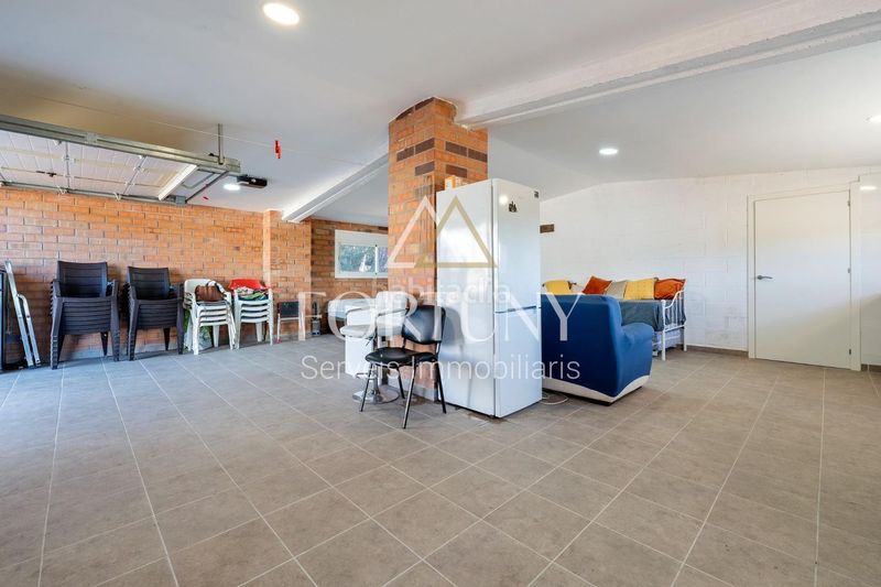 Foto 5761cf00-7fed-4496-89e3-5fe6dc21ee4d. Casa amb piscina a Mestral Reus