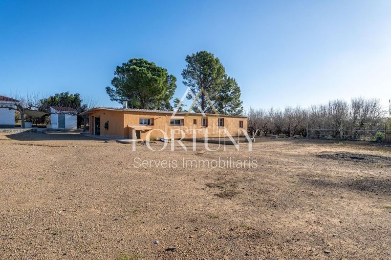 Foto 98179925-a956-42ef-b8b1-5136b43a8057. Casa amb piscina a Mestral Reus