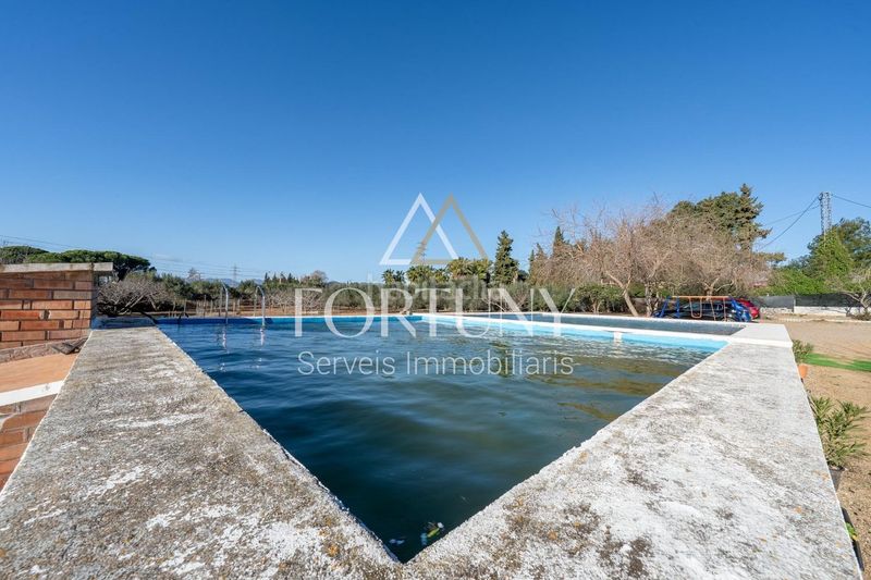 Foto bdb580a6-cf4f-4663-aa14-850a93b0c6e8. Casa amb piscina a Mestral Reus