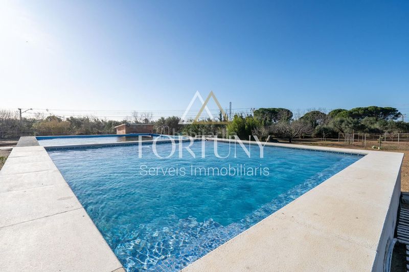 Foto c07a4842-266c-4669-9f69-8532db69e5b9. Casa amb piscina a Mestral Reus