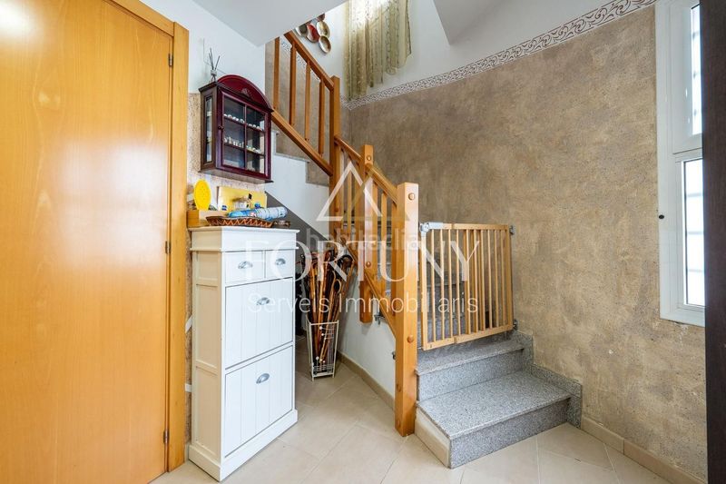 Foto 35d83923-1b24-45cd-baa7-6d56a9a6318d. Casa amb aparcament a Migjorn Reus