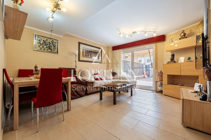 Foto b797a651-3480-4270-b945-79a093074a41. Casa amb aparcament a Migjorn Reus