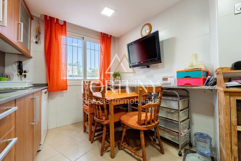 Foto c1787756-0086-4add-91ef-db4bfcad1158. Casa amb aparcament a Migjorn Reus