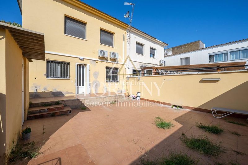 Foto 31832989-f04a-46c8-a811-305523cd7680. Casa a Mestral Reus