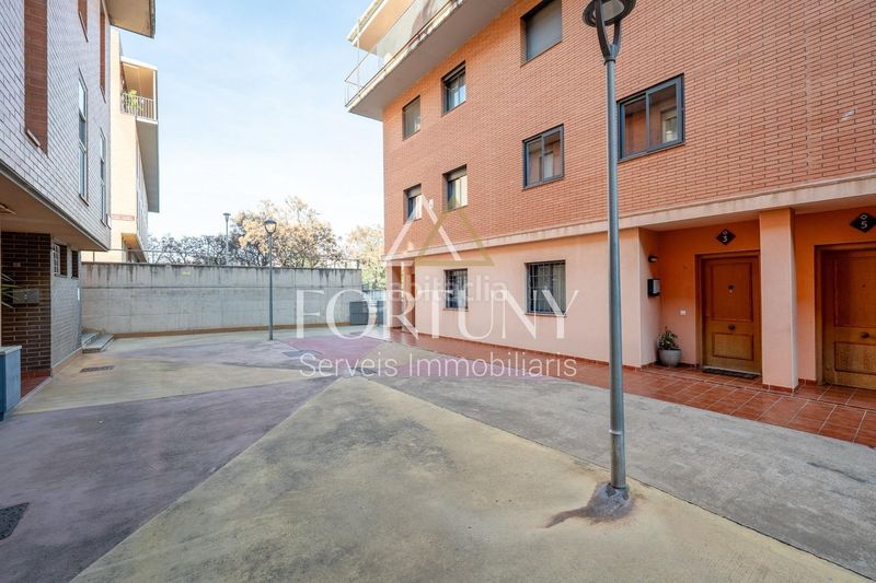 Foto 38fcb3ce-085d-4f36-a36b-ff56ce9ad0b3. Dúplex amb aparcament piscina a Llevant Reus
