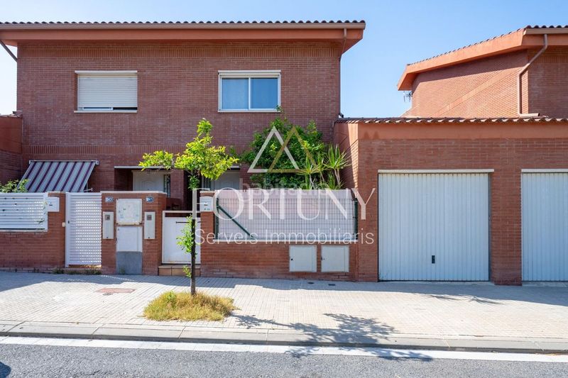 Foto 1b9125d4-b466-4075-80e3-1503cd3a9dd8. Casa amb aparcament a Migjorn Reus