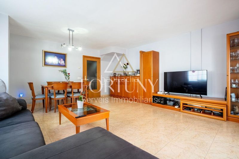 Foto 2b6dfbfe-8271-4e8d-9aa9-37aca4930081. Casa amb aparcament a Migjorn Reus
