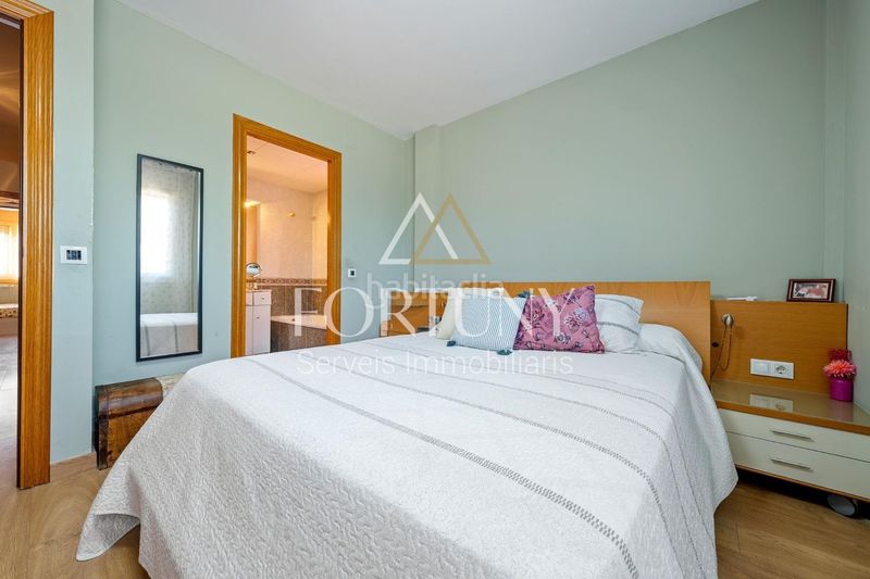 Foto 5d3cd129-725c-4e59-a5e9-9deae95af824. Casa amb aparcament a Migjorn Reus