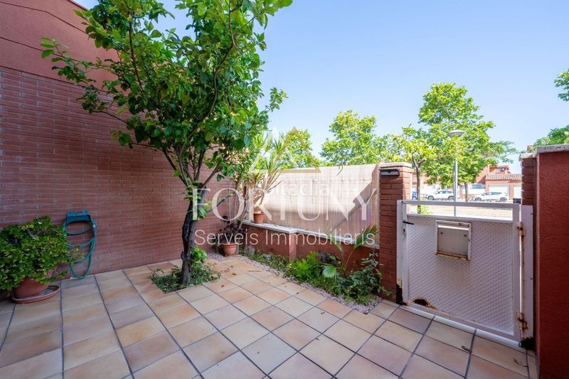 Foto 9712f8f1-0ce8-4fe2-a33a-abd0a0108bdd. Casa amb aparcament a Migjorn Reus