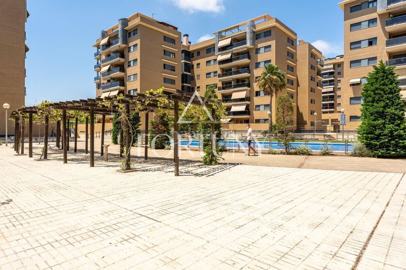 Foto 68706a13-ee26-48d5-b3e7-548d0ed31c46. Àtic amb aparcament piscina a Llevant Reus