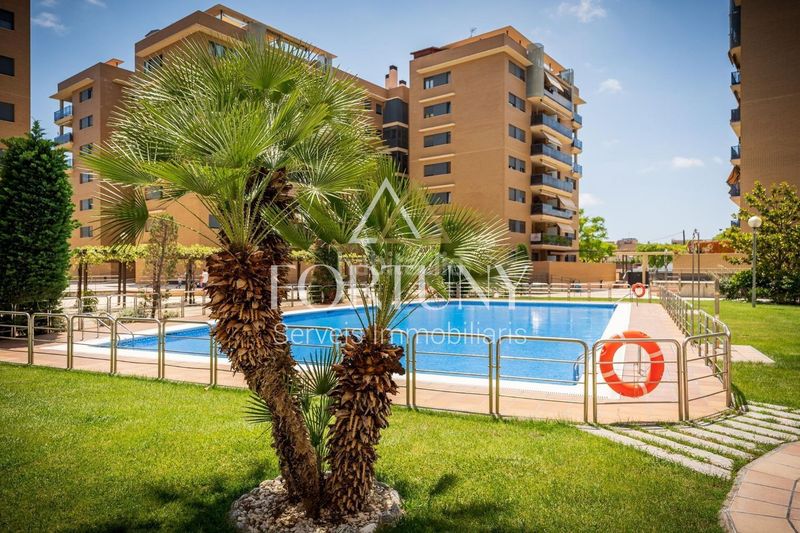 Foto 909c8ee9-d746-4911-a58f-a8b1af2685c1. Àtic amb aparcament piscina a Llevant Reus