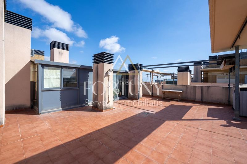 Foto da5d9fdc-b9e2-4b71-8c7d-7d70cf3e736c. Àtic amb aparcament piscina a Llevant Reus