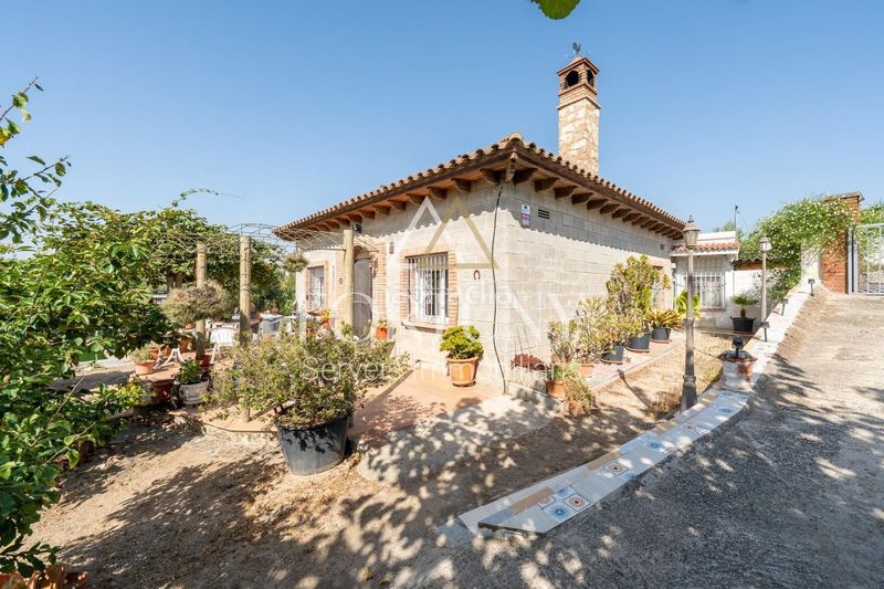 Foto e4641abd-32a0-49f5-8c88-09d7ccc1b4a5. House with pool in Riudoms
