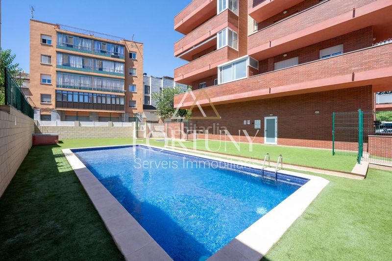 Foto 7ae19bac-8341-4c75-89c9-4d4e75627882. Àtic amb piscina a Centre Reus