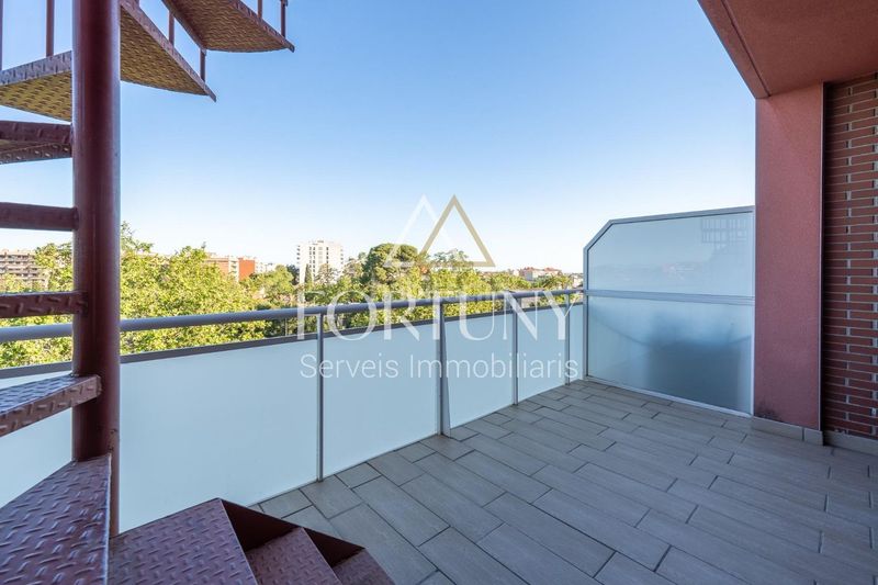 Foto e5d819d0-4bf3-4deb-b379-2f0f3714241d. Àtic amb piscina a Centre Reus