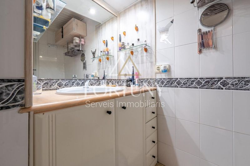 Foto 78a6ed61-95a6-454d-b82c-96783d43b7a4. Casa amb aparcament a Valls