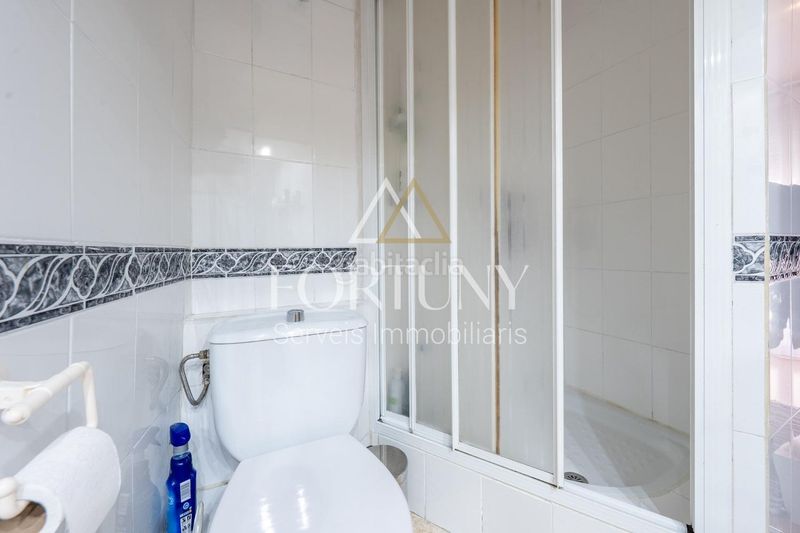 Foto f9d55caf-2868-4e7f-95e6-d340460d72aa. Casa amb aparcament a Valls