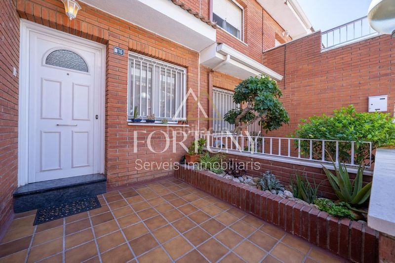 Foto 39316c03-deff-4d49-b495-0bf827e18221. Casa a Ponent Reus