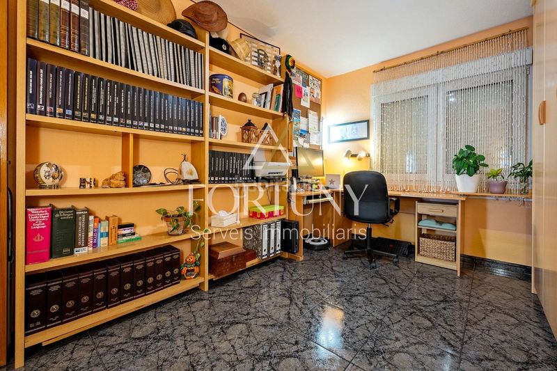 Foto d2b5742e-ac88-4b84-88e1-6cadb3d7b851. Casa a Ponent Reus