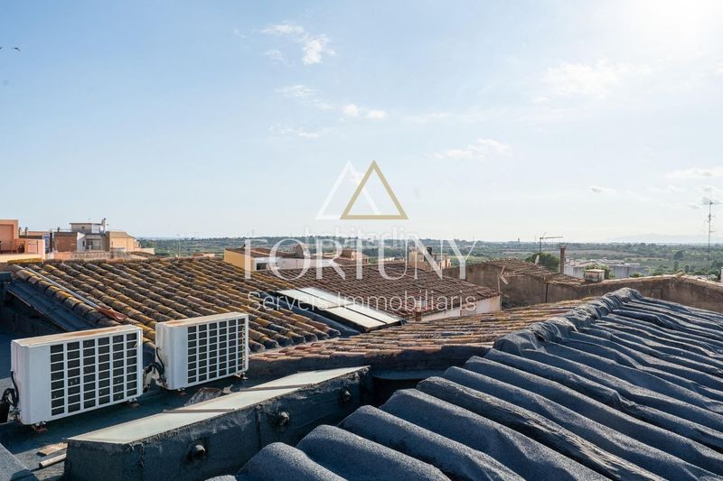 Foto a637e320-11da-4a49-bf60-2f2875747466. Casa amb aparcament a Constantí